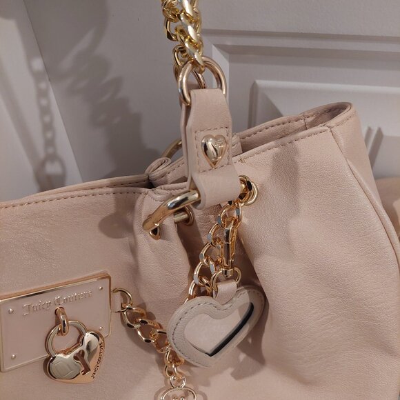 Juicy Couture - Picture 3 of 6